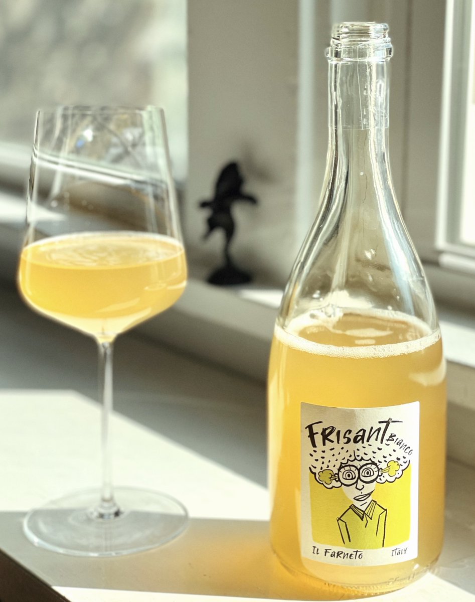 cara_vino's tweet photo. Lemon, apple, grapefruit, white flowers, tangy acidity buoyed by abundant, consistent fizz. Orange zest lingers on the crisp, mineral driven finish. Clean & gleaming
#Spergola #metodoancestrale https://t.co/bgbz3WSXaR
