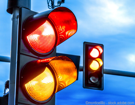 Land_Line_Mag's tweet photo. Ever wonder how much time is being spent waiting on that traffic signal to turn green?

New report by @Inrix crunched the numbers to find out.

https://t.co/7cFGLERKnJ

By @FisherTyson 

#Trucking #Traffic #StopLights #TrafficLights #Signals #Congestion #Travel #Efficiency https://t.co/hTaLtvHuDg