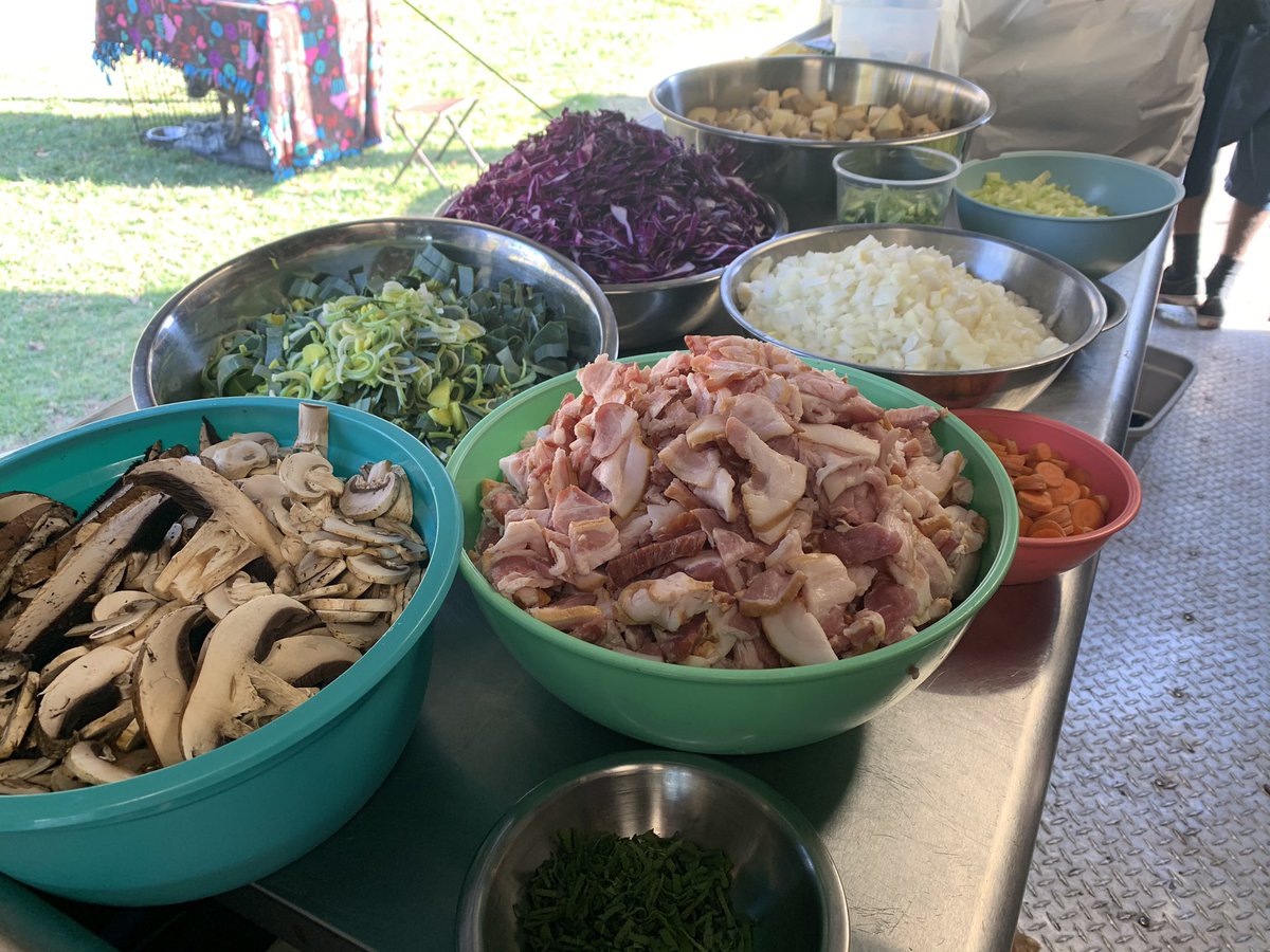 riotkitchen206 tweet media