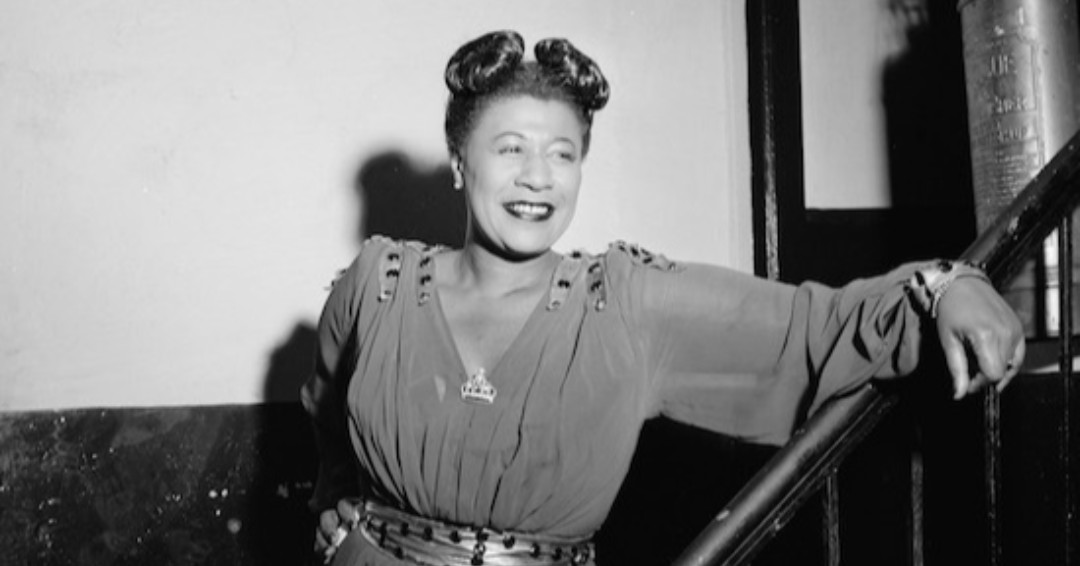 Celebrate #WomensHistoryMonth with the music of #EllaFitzgerald. She moved millions with her countless hit records, and her incomparable legacy helped define a classic era of jazz. 

Explore our playlist now: a.jazz.org/ella