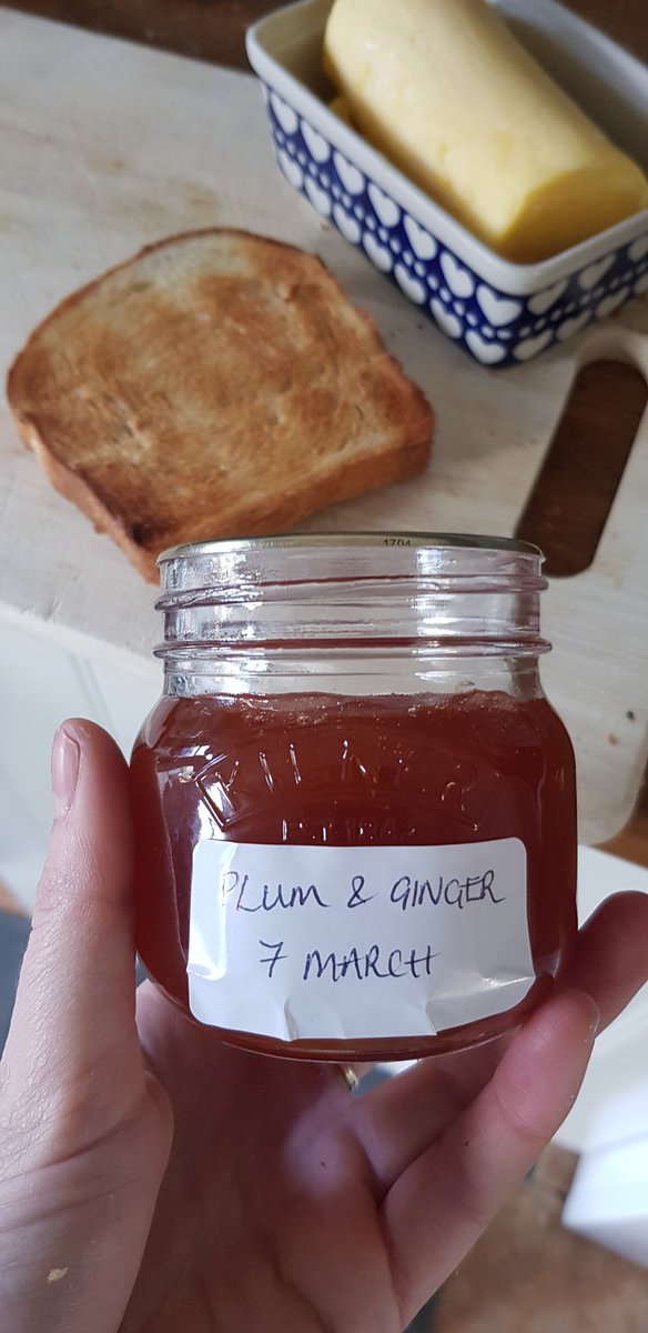 Hannah_outside's tweet photo. Nom, homemade jam with homegrown plums on homemade bread 👌 https://t.co/lDCvtBeEAz