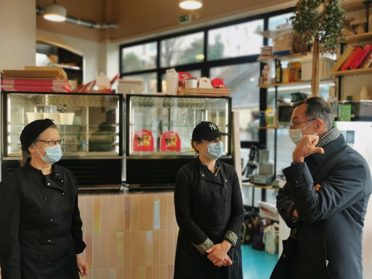 XavierGolczyk's tweet photo. Visite gourmande à la nouvelle pâtisserie Les Gourmandes à Paris, 66 bd Sérurier, au cœur d'un quartier prioritaire #danube. Cc @ParisCommerces Courez-y, les tartelettes sont tops ! Et il y a des formules sympas pour le midi. #politiquedelaville #paris19 https://t.co/O0ER8Y8Za3 https://t.co/4bVrY049nH