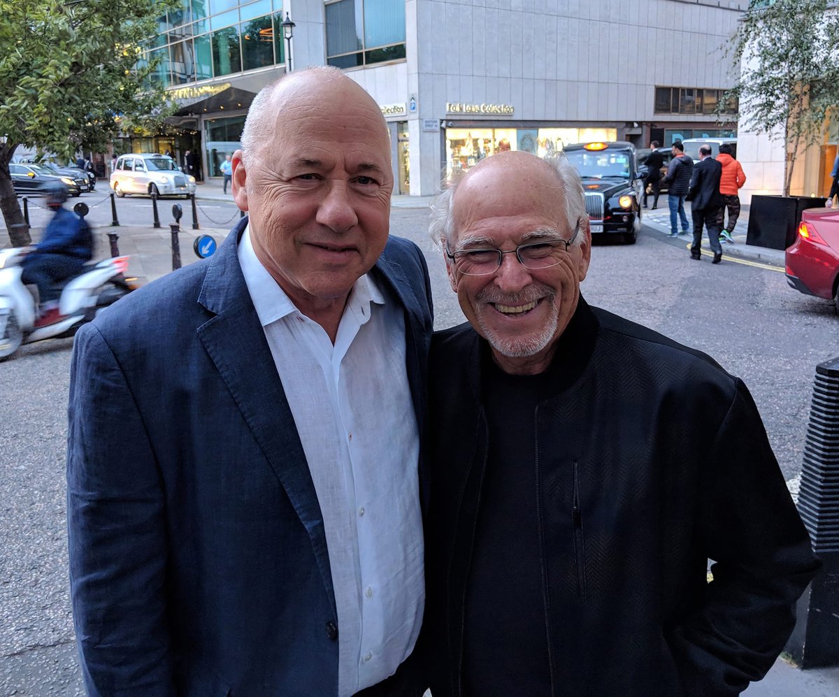 Mark’s ‘Collaborations’ playlist has been updated, including a track with <a href="/jimmybuffett/">Jimmy Buffett</a> which Mark contributed both his guitar playing and songwriting skills to.

Listen on <a href="/Spotify/">Spotify</a> and follow the playlist for updates: markknopfler.lnk.to/collaborations