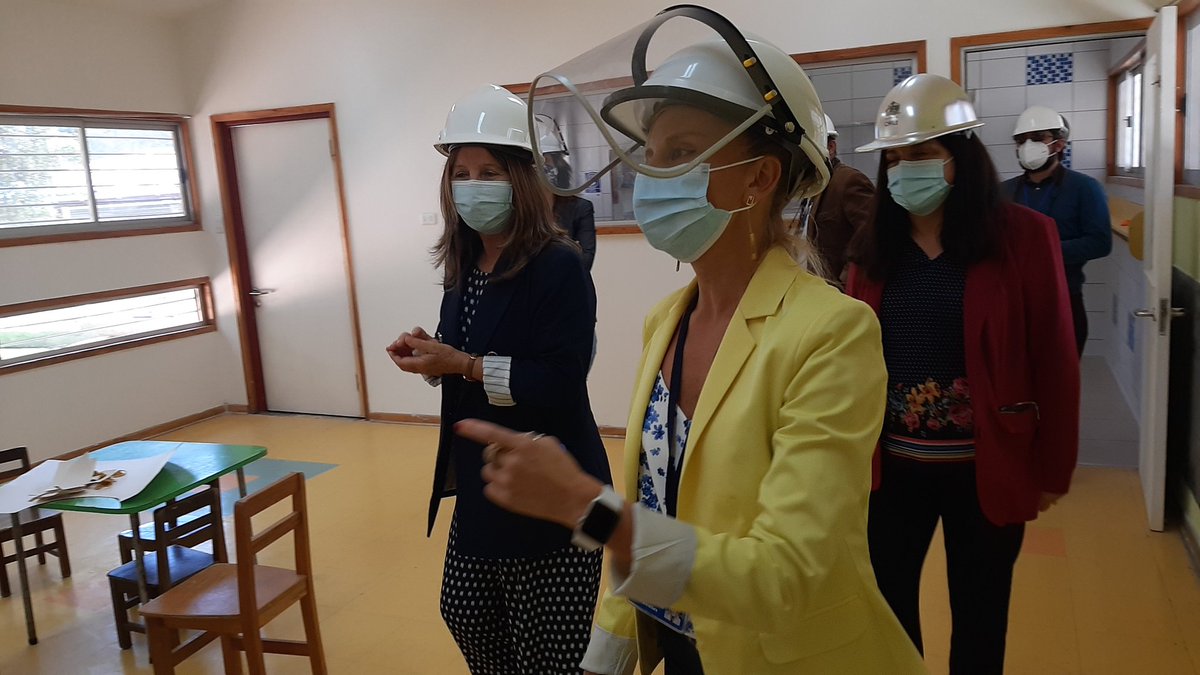 Cormuvina's tweet photo. #EDUCACION  @SubEducParv visitó obras que se ejecutan en Jardín Infantil VTF #TiaCecilia inversión cercana a los $300 millones  que permitirá que recinto parvulario obtenga su Reconocimiento Oficial, certificación que asegura calidad y seguridad para los niños y niñas. #Viña https://t.co/tOaS25A1QZ