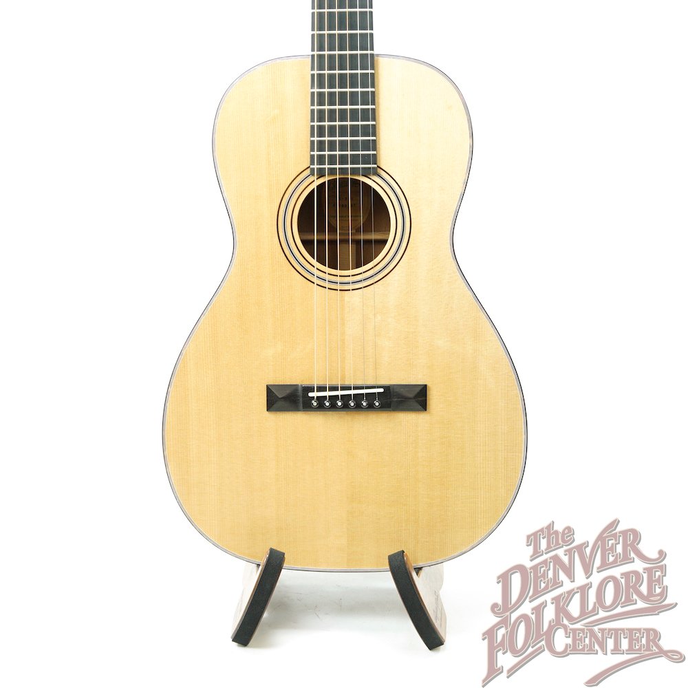 DenverFolklore's tweet photo. Watch Saul from the #DenverFolkloreCenter talk about our lineup of #BlueridgeGuitars at https://t.co/zofBRABLQH. Blueridge crafts high-quality affordable instruments that suit the needs of most every player! Learn more at https://t.co/lGkOa8Dllb or visit the store. #guitars https://t.co/hRBsSYn0lU