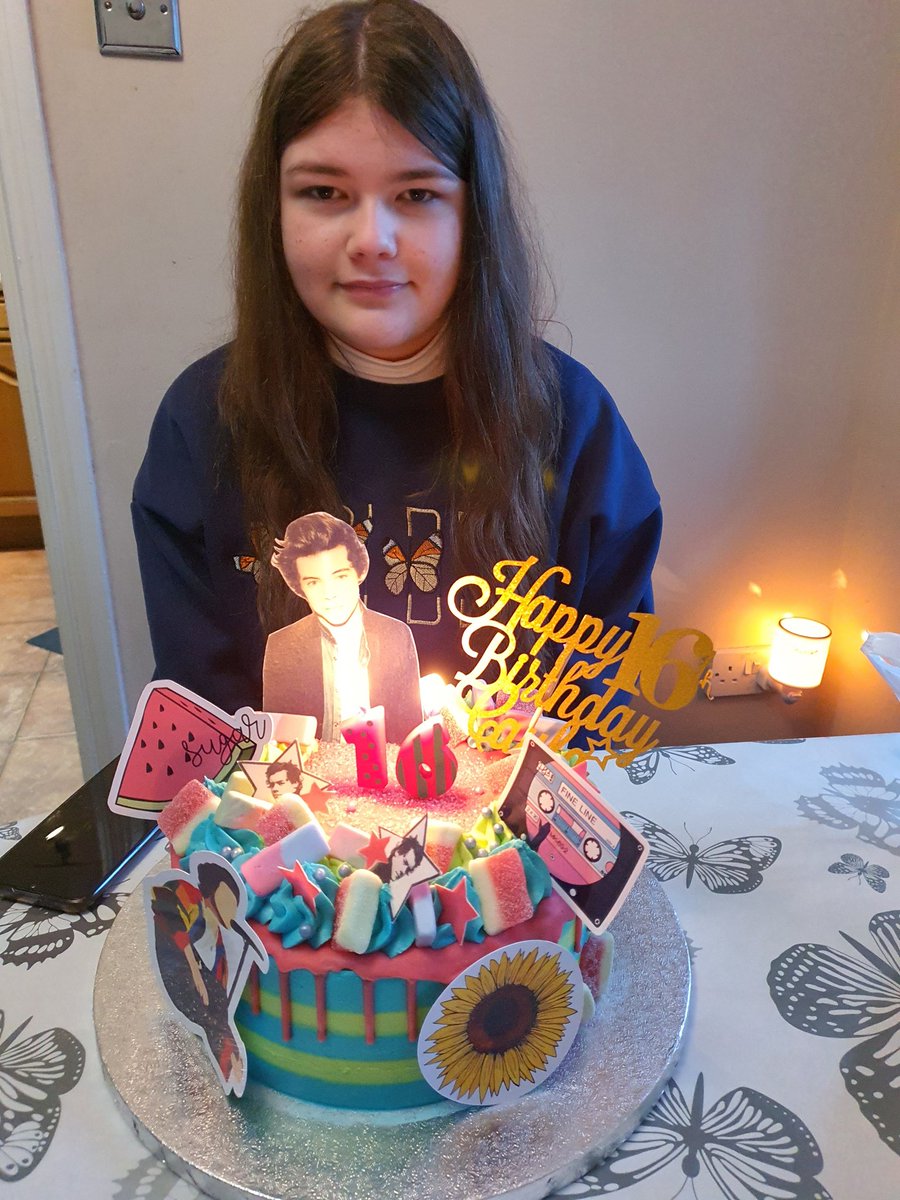 GiovanniSepede's tweet photo. @Harry_Styles 
Hi Harry &amp; @onedirection, big shout out please, if you don't mind , to my step-daughter Cayla on reaching sweet sixteen today! Thanks https://t.co/2E2LlZgvBb