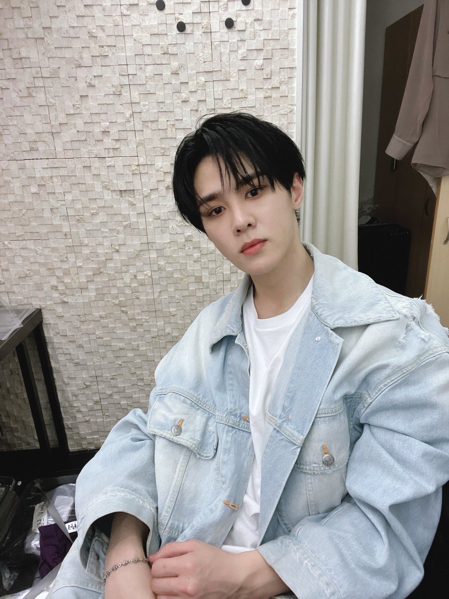 KunxDae's tweet photo. Kun B💭ubble UPDATE

Kun mandó estas fotos a Bubble porque le prometió a OP subir fotos a sus redes y GENTE ESTOY LLORANDO DE LO BONITO QUE ES KUN, eres demasiado para este mundo, no te merecemos mi niño 🤧

#WayV_Kick_Back #WayV #WeishenV #KUN 
@WayV_official #BubbleKun https://t.co/6T6OPB1ZiE