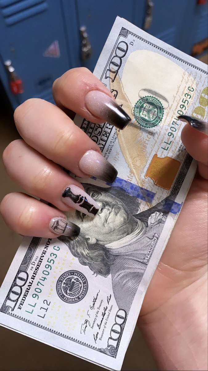 moonlit_nymph's tweet photo. I’m in love w/ my nails #stripperbooty https://t.co/L7I6Bbd8EX