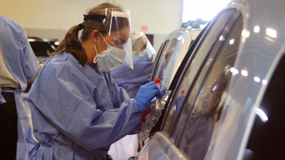 HollandSentinel's tweet photo. The first confirmed Ottawa County case of COVID variant B.1.1.7., also referred to as the U.K. strain, has been confirmed in a laboratory test in a resident, per local health officials.  https://t.co/1SI2ulvX3x https://t.co/qV5i7uTIzR