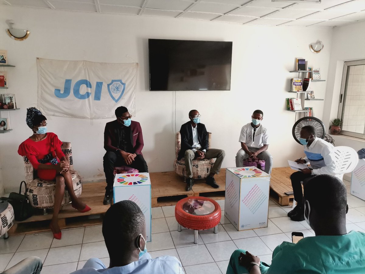 ConakryJci's tweet photo. Lancement du programme CCL Campus Conakry Leaders pour le mandat 2021. Il s'agit d'un programme de renforcement de capacité des jeunes en stratégie de communication, l'entrepreneuriat et le leadership. https://t.co/ELHs7QCxtY