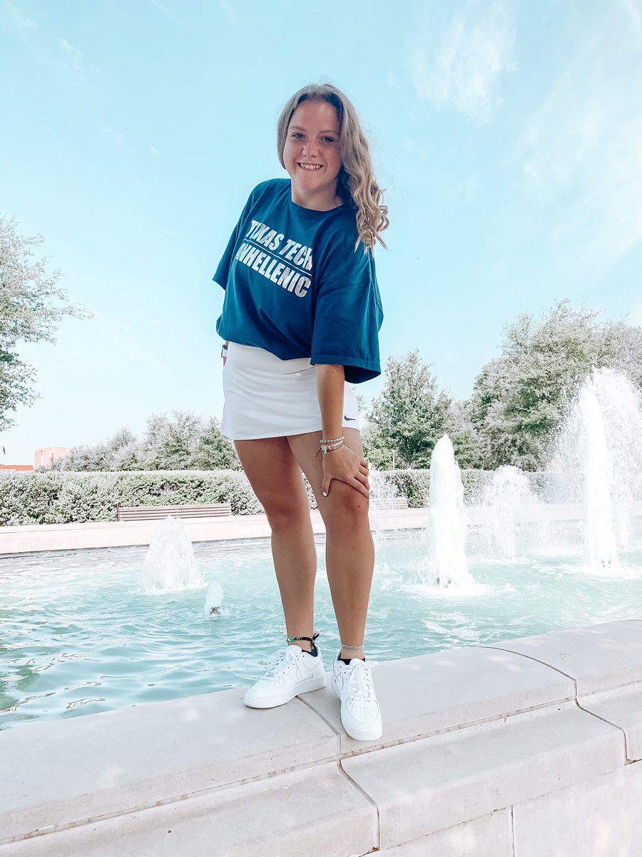 texastechadpi's tweet photo. // ✨Panhellenic Spotlight ✨//
This week: Our sisters Cassidy Barrett &amp; Kristina Martinez who were Rho Gams in Recruitment Fall’20 
#panlove #bethefirst #womenempowermentmonth #rhogam https://t.co/vAQulAkwcl