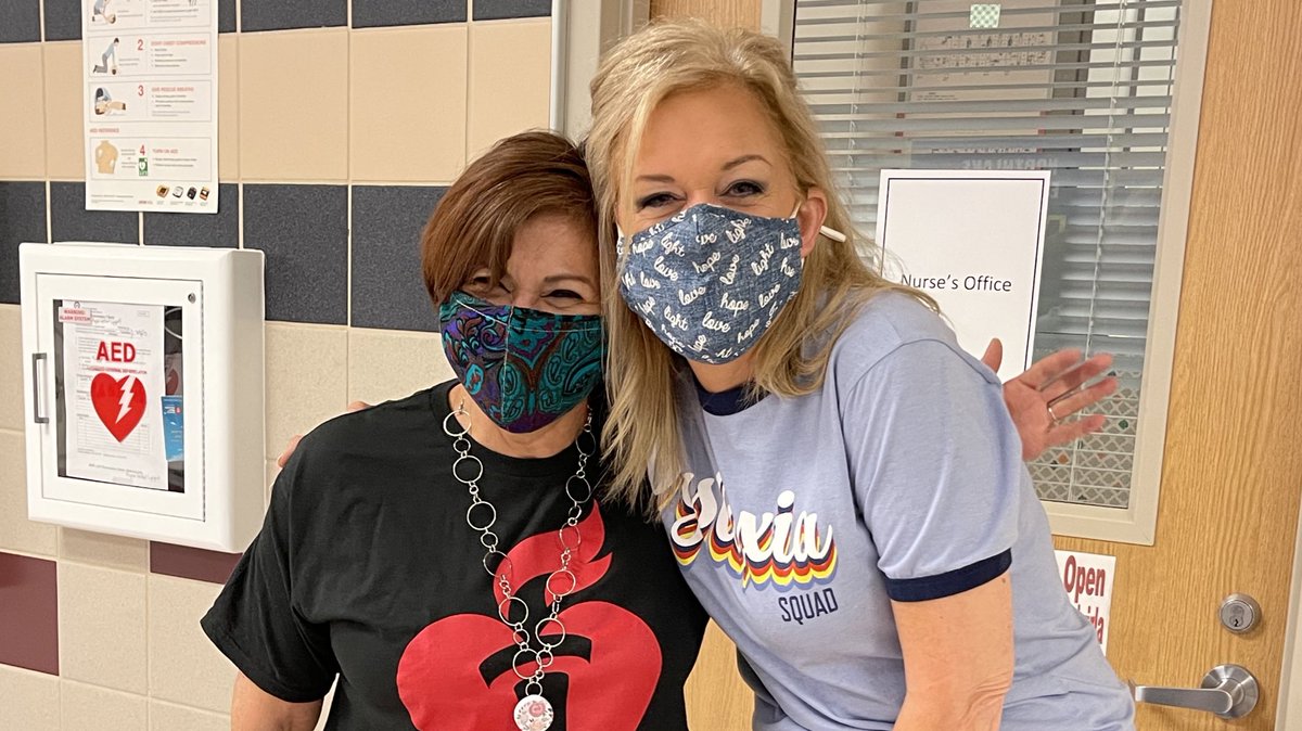 HUGE fan of Mrs. Patrícia Murillo! Thank you to all of our teachers!! Mad respect and love! ❤️❤️❤️