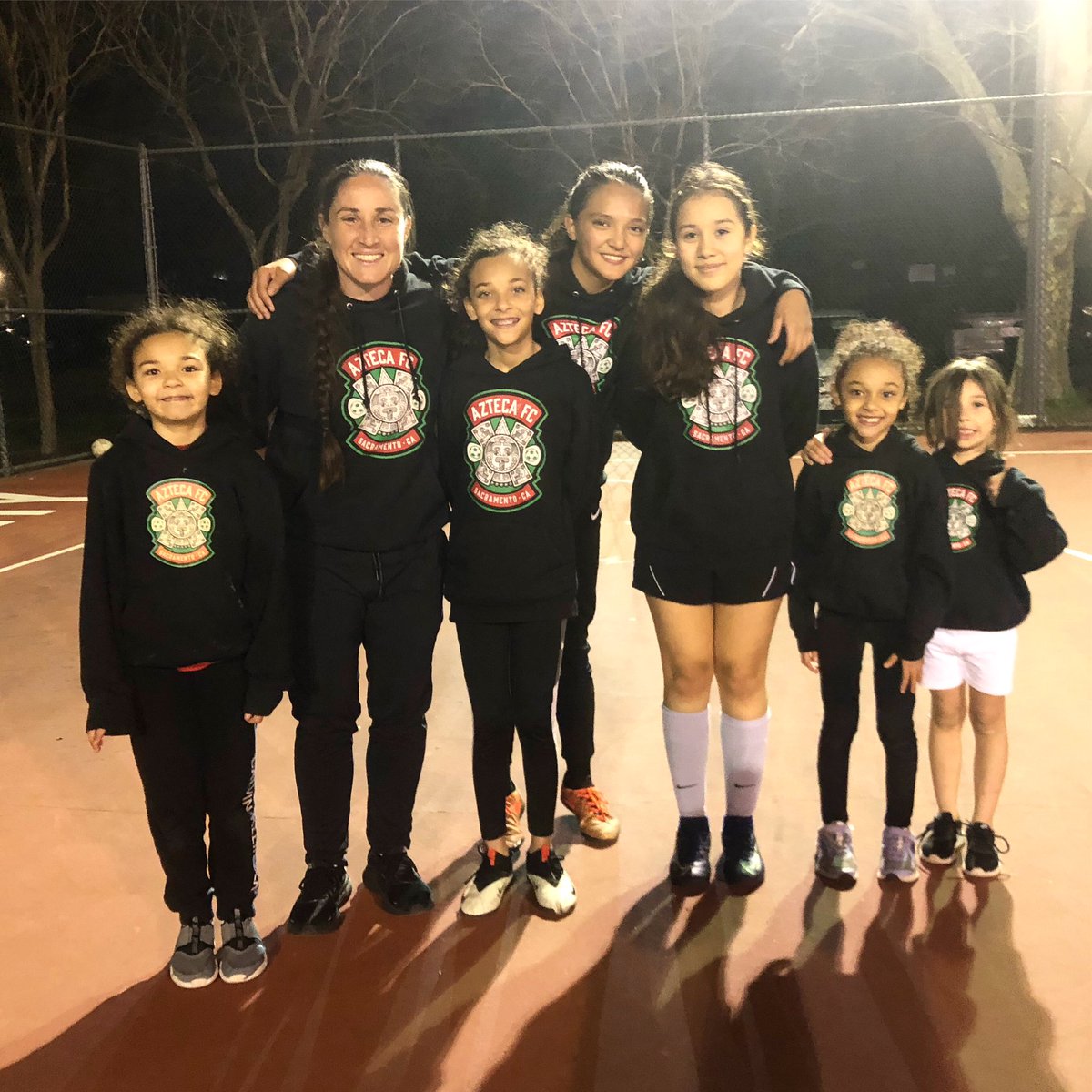 roseshoen15's tweet photo. Lady Ballers 💯⚽️💪🏻💪🏾
@Aztecafc15
#Futsal #Soccer #Futbol #LadyBallers #ChampionMentality #AztecaFC #TheRoseMethod https://t.co/JqSLdRBj4A
