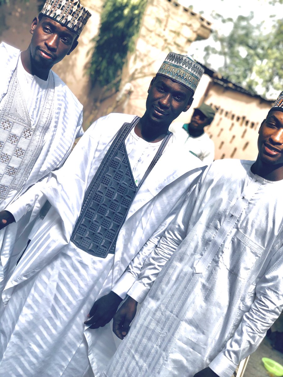 yusufsaulawa's tweet photo. About Saturday... 27/02/21
HML Big bro! 🥂
#Weddingpost #latepost https://t.co/xArWQepB6e