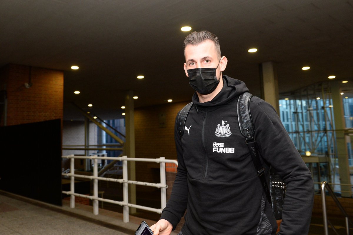 talk_mags's tweet photo. 𝘉𝘢𝘤𝘬 𝘏𝘰𝘮𝘦! 🏠 📌

#NUFC I #NEWAVL https://t.co/vwimx72xM0