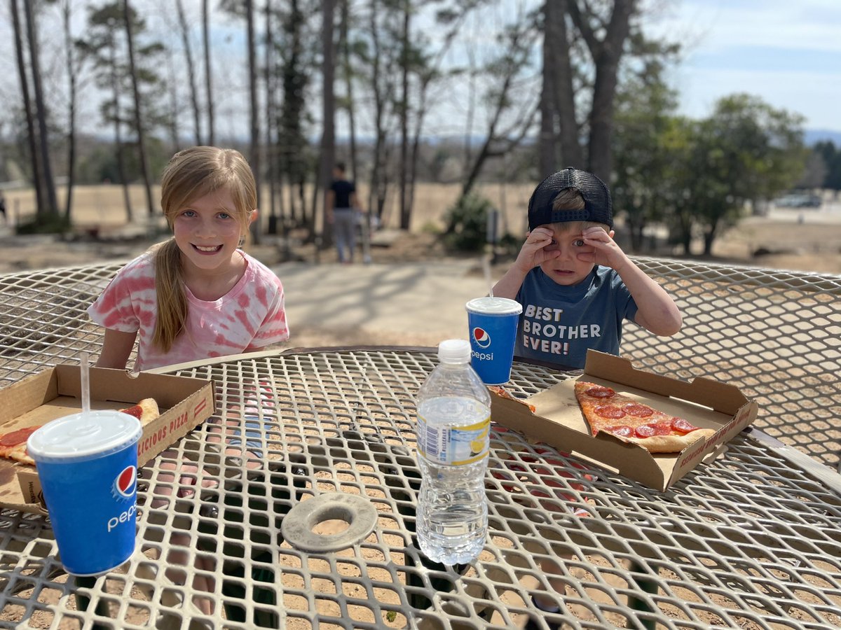 Harker31's tweet photo. I know you can’t ALWAYS do this, sometimes your schedule simply doesn’t allow it, but I try to take my kids to do something they love on game days. It’s my way of being intentional that they are important and so is my time with them. #coachlife #winathomefirst https://t.co/gW69wJfXPF