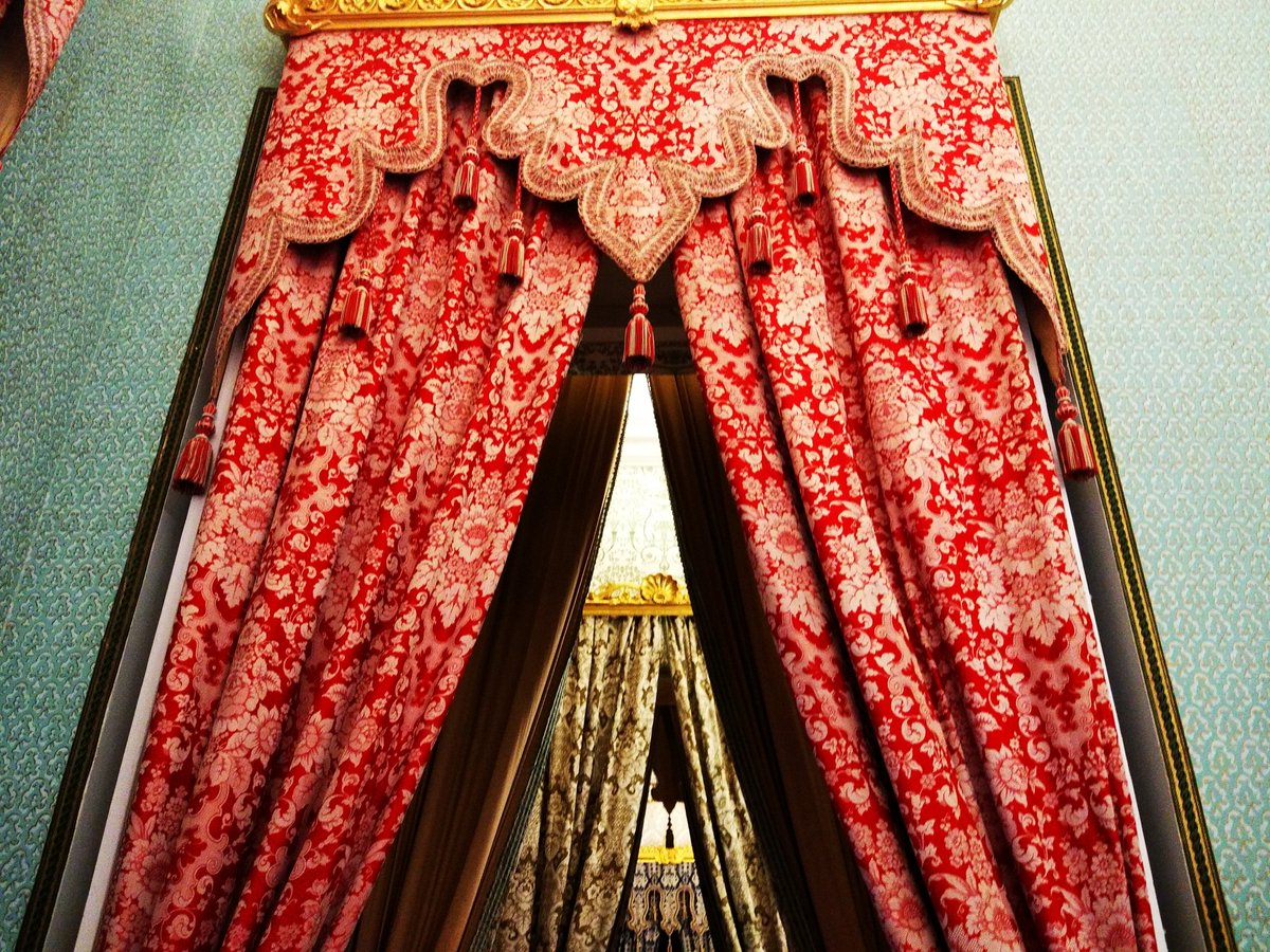itineratur's tweet photo. Detalles del Palacio de Riofrío (Segovia). 

📷 propias. https://t.co/EEdOl72afL