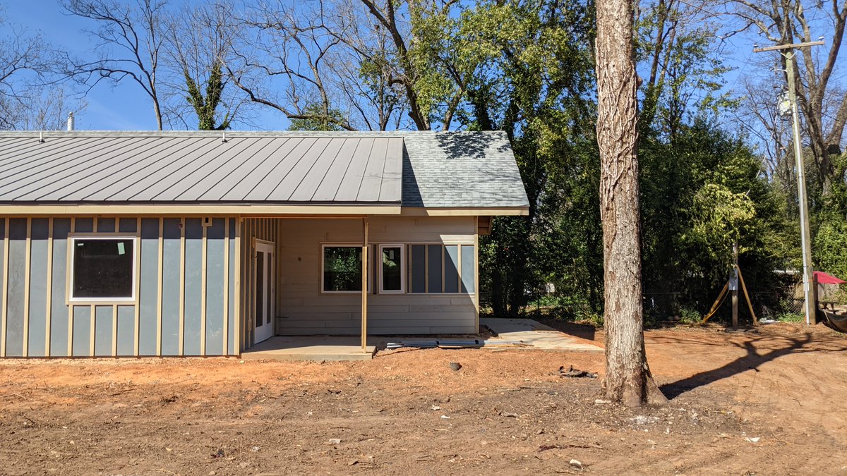 Studio2LR's tweet photo. Nearing completion at the Learning Lab building for Montessori School of Columbia! Exterior paint colors are getting selected and the spray foam insulation is in place. #learninglab #construction #paint #colors #sprayfoaminsulation #netzero #design https://t.co/6fghSdwr5e