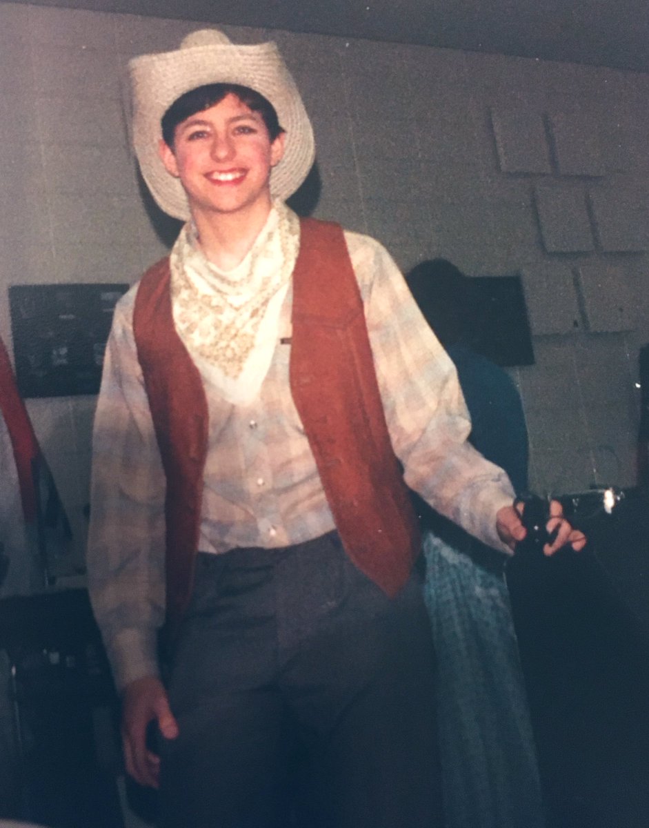 4BarryAnderson's tweet photo. Anyone else missing Broadway? (โ15-year-old-Barry-as-Will-Parkerโ sure is...) ๐ญ #highschooltheatre #flashback #theatrekid #somuchmakeup https://t.co/kTxiRGaA20
