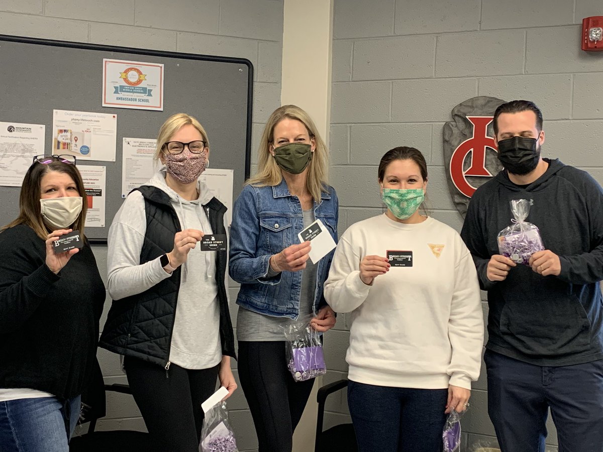 One year after the pandemic closed our schools, our amazing faculty and staff are helping students thrive. @IndianValley_EF showed its gratitude today distributing gift cards to our staff.