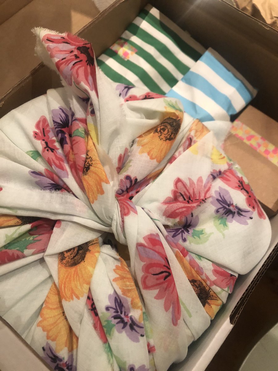 Catherine Phipps (@catlilycooks) on Twitter photo Remember a while back I said Iād ordered myself a treat? Well, it was <a href="/mylittlecaketin/">TarunimaSinha</a>ās Motherās Day box. Itās arrived & is without doubt one of the best boxes I have ever had the fortune to unwrap. So many beautiful things, so many amazing smells! In heaven. Thank you Tarunima. Remember a while back I said Iād ordered myself a treat? Well, it was <a href="/mylittlecaketin/">TarunimaSinha</a>ās Motherās Day box. Itās arrived & is without doubt one of the best boxes I have ever had the fortune to unwrap. So many beautiful things, so many amazing smells! In heaven. Thank you Tarunima.
