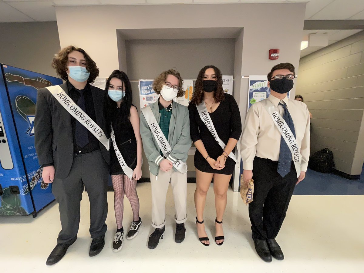 K_TECH_'s tweet photo. Spring Fling Homecoming Week was a huge success! We hope all our Krakens had an amazing and memorable week! Congratulations to our Homecoming King/Queen (Ronny/Geraldine) and Prince/Princess (Mariano/Lilah)!
#krakenscare #krakentastic #krinn #ktech https://t.co/xiWNIsl8I5