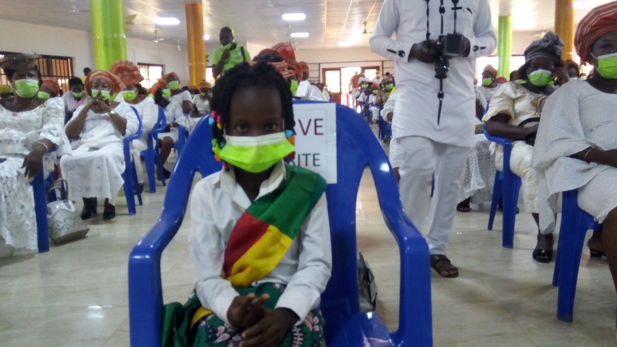C'est aux-côtés du maire d'Abomey Calavi, maman #DSC la deuxième adjointe au maire et toutes les femmes de ladite commune que j'ai passé la JIF aujourd'hui.
Merci à tous et à toutes.
#DSC
<a href="/fifa_lune/">Fifa La Lune</a>
#JIF2021
<a href="/ab_benin/">Blogueurs du Bénin</a> <a href="/ItChildhood/">It's My Childhood Association</a> <a href="/EmmanuelGanse/">Monsieur GANSE🇧🇯</a> <a href="/gouvbenin/">Gouvernement du Bénin 🇧🇯</a> <a href="/HRP_ONG229/">Human Rights Priority</a> @PlanIntlBe