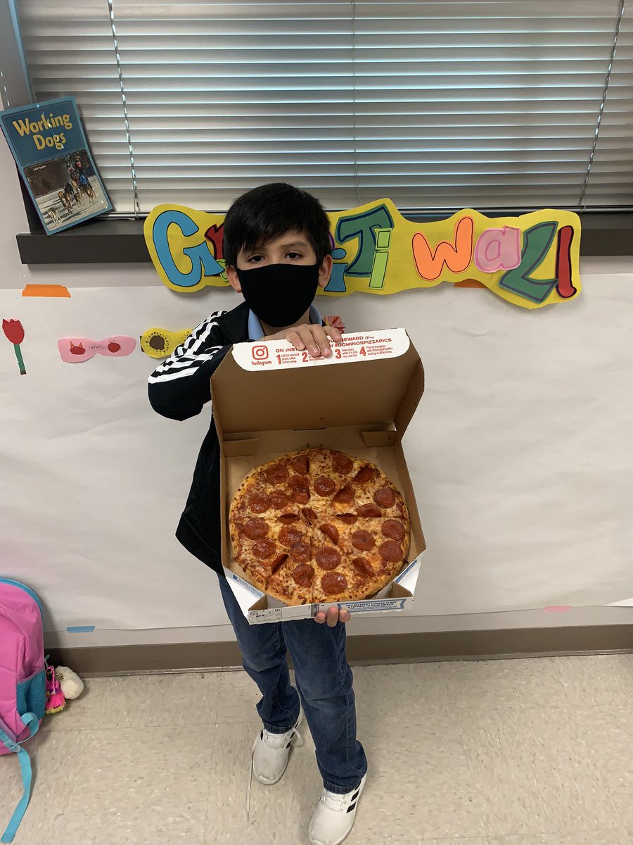 MrsSWHubert's tweet photo. Shout out to my in-person and virtual students who exceeded this week’s Imagine Math goal! Hard work pays off🍕 https://t.co/so7V61ZCMF