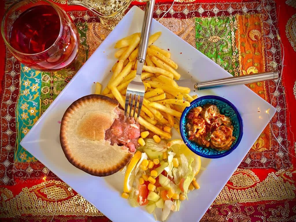 thepieteam's tweet photo. Order your HMC approved halal pies now! Feast your pies on these amazing flavours:

Chicken and Mushroom 
Steak 
Meat &amp; Potato 
Mince &amp; Onion
Chicken Tikka 
Cheese &amp; Onion 
Butter

Contact us on 07506594822 to order yours now.

Piece out!😉 https://t.co/3WCqPT6FPH