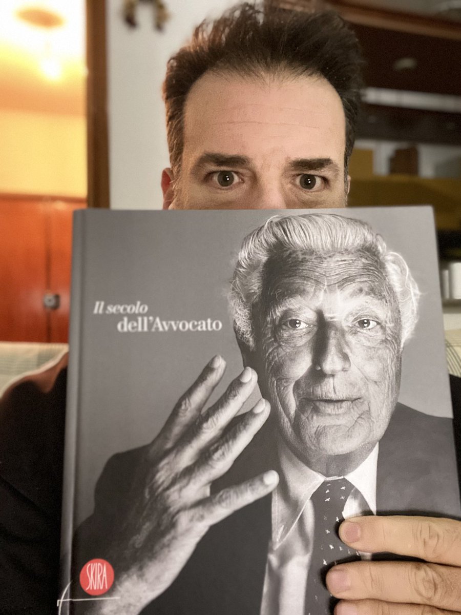 mauripoco's tweet photo. Mi piace il vento perché non si può comprare 
#inimitabile #GianniAgnelli100 @lapoelkann_ https://t.co/7J8tmPcE1F