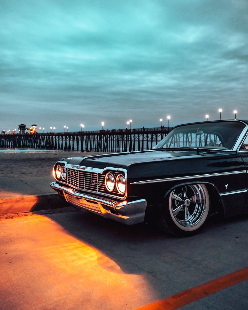MiaGonzilla's tweet photo. Chevy Impala by the Beach https://t.co/AK6zv0Te1t