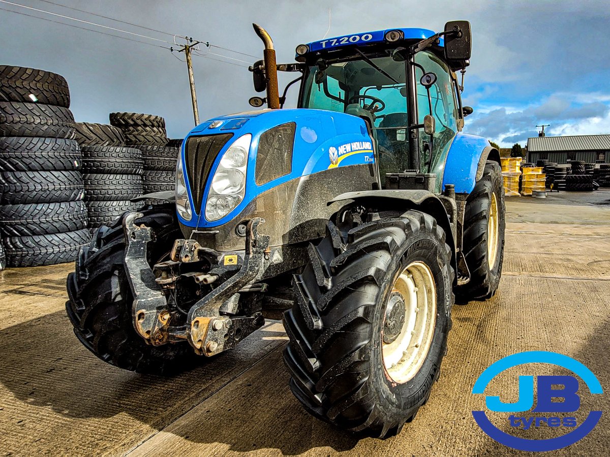 Full new set of #michelin #multibibs going onto this #newholland T7.200 having her kitted out nicely

Give us a call to see how we can help you 028 7964 4128

#jbtyres #michelin #excelagridealer #farming #newboots #tyresolutions #cashbackoffer #agri #agriculture #springwork