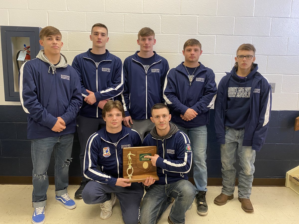 Rovers_District's tweet photo. Good Luck to our State Wrestling Tournament Qualifiers!
Standing: Cody Coontz, Alex Banks, Cameron White, Dalton Duvall, and Bryce Edwards. Kneeling: Michael Prikryl and Caleb Edwards. https://t.co/xLl9PjYr1y