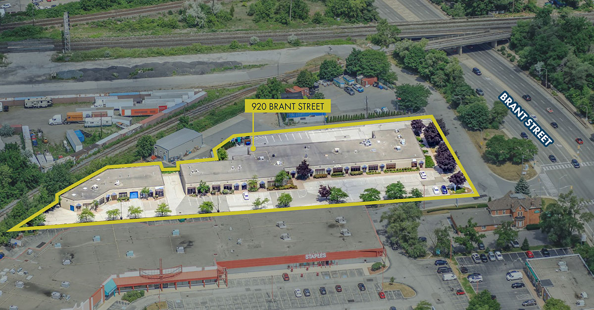 First Gulf (@firstgulfcorp) on Twitter photo First Gulf has partnered with <a href="/NicolaWealthRE/">Nicola Wealth Real Estate</a> to acquire a 27-acre industrial redevelopment property and a portfolio of nine industrial buildings in the Greater Toronto Area.
firstgulf.com/first-gulf-par… First Gulf has partnered with <a href="/NicolaWealthRE/">Nicola Wealth Real Estate</a> to acquire a 27-acre industrial redevelopment property and a portfolio of nine industrial buildings in the Greater Toronto Area.
firstgulf.com/first-gulf-par…