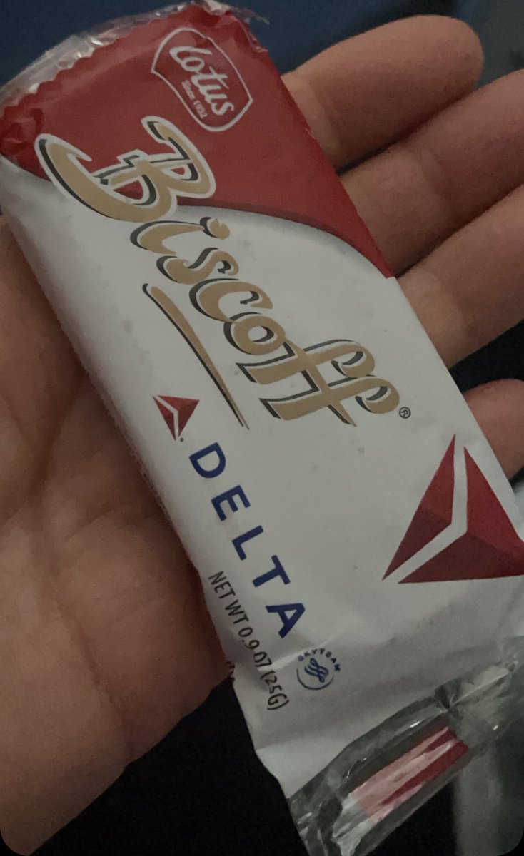 I have been waiting for this moment😍Thank you <a href="/Delta/">Delta</a> for your service, and making the flight feel normal. <a href="/BiscoffCookies/">Lotus Biscoff US</a>