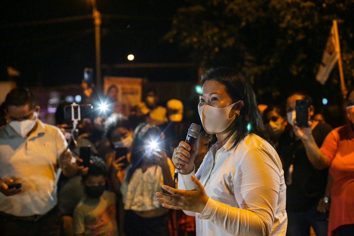 Ayer fue un día intenso, pero no pudo terminar mejor. ¡Qué tal energía, amigos de #Chincha! Me voy súper recargada, motivada y conmovida por ese gran calor y muestras de respaldo. ¡Seguimos!