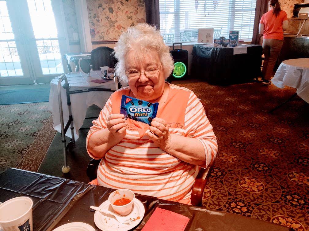MeadowsKalida's tweet photo. Our residents enjoyed a Orero Themed Happy Hour Celebration that involved taste testing different Oreo Flavors and a learning Oreo Fun Facts! 

Did you know Oreos are sold in over 100 different countries? https://t.co/PaV4fVOwP8