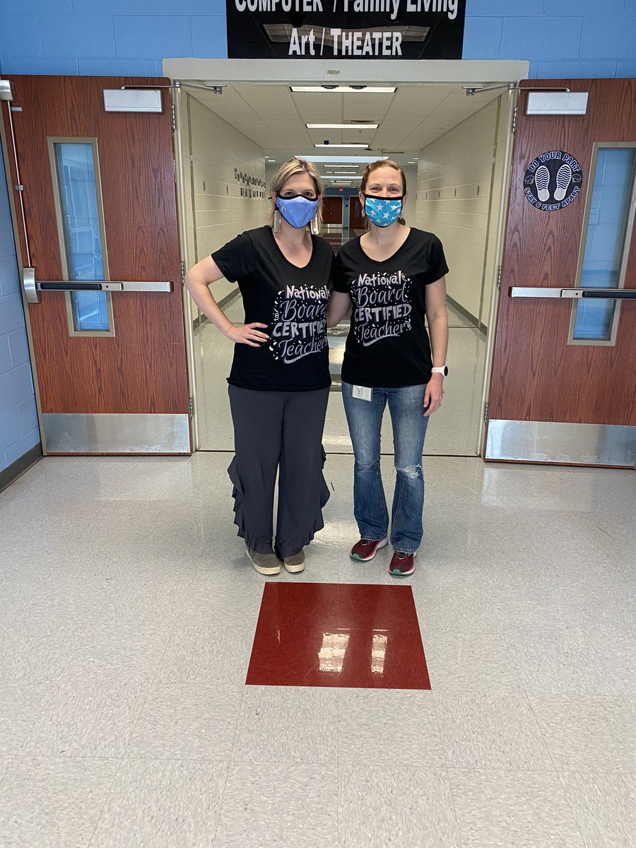 AlisonDParker's tweet image. Love celebrating National Boards week with these 2 Boards buddies. I couldn’t have made it through Boards without @diminor1 and glad I took this journey with Rachael... @BerryMiddle @HooverSchools @alnbctnetwork