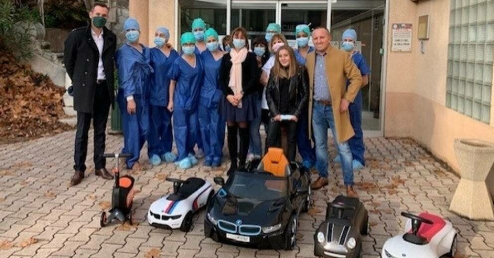 laprovence's tweet photo. #Salon : à la clinique #Vignoli, les #enfants vont au bloc en "voiture"
➡️ https://t.co/aBFna76Zxd https://t.co/lRgQvguheF