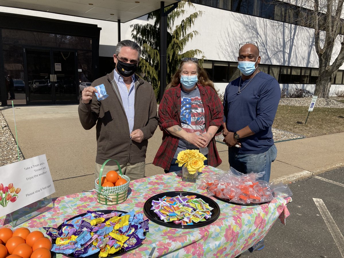 GerberTech's tweet image. Spring is almost here! Our team in Tolland enjoyed the beautiful weather this week with an afternoon walk and some special treats.

#GerberExperience