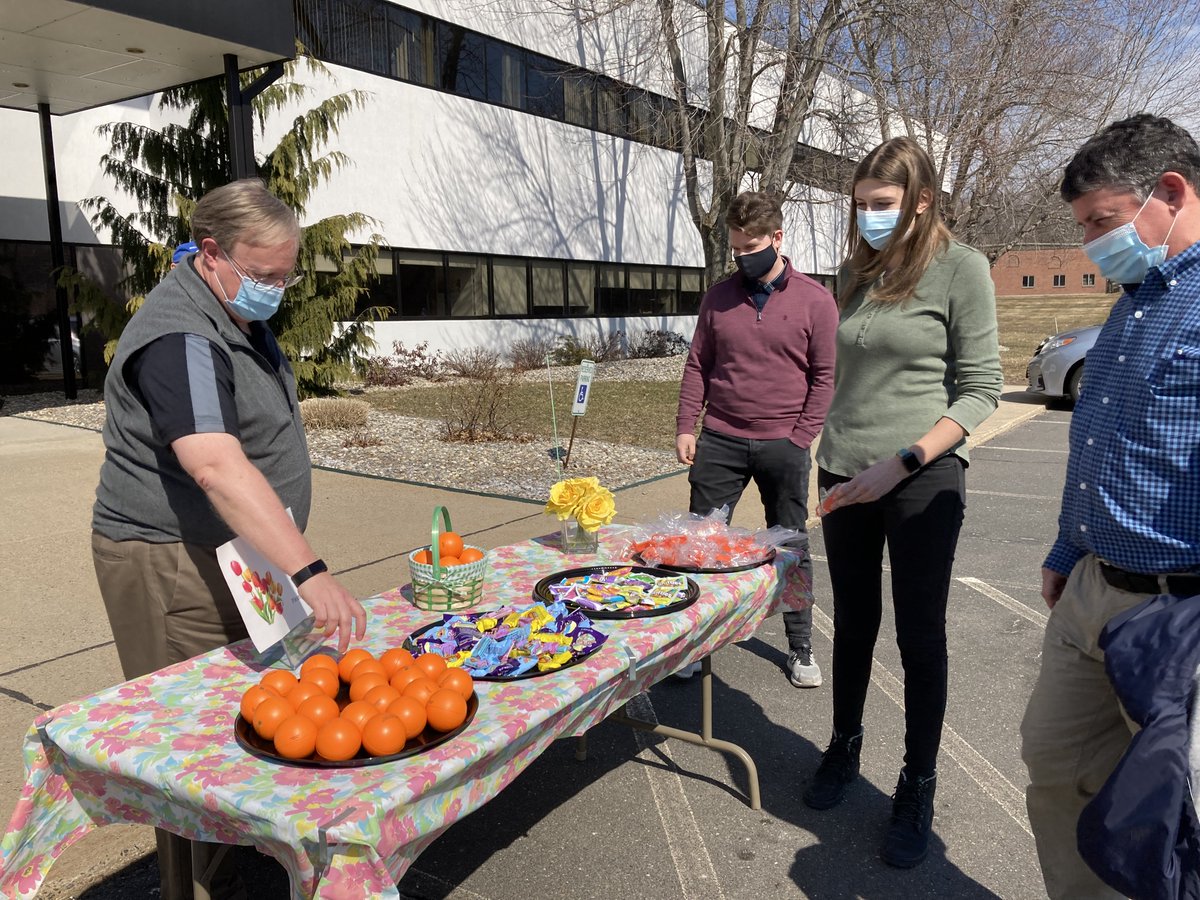 GerberTech's tweet image. Spring is almost here! Our team in Tolland enjoyed the beautiful weather this week with an afternoon walk and some special treats.

#GerberExperience