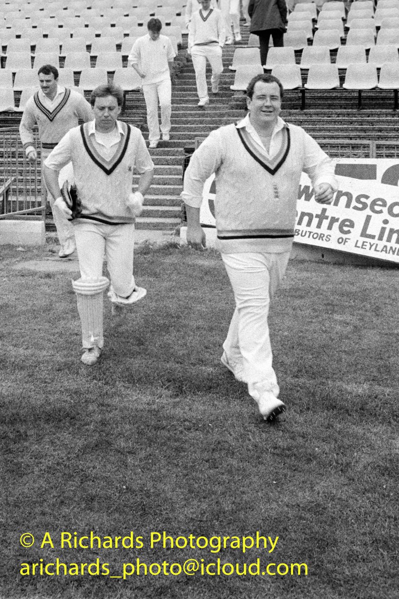 Andrew Richards (@essex_welsh_ref) on Twitter photo Some SWCA cricket from the archive...
Swansea CC vs Pontyberem CC plated at St Helen's on 30/04/88.
Set 1
<a href="/SwanseaCricket/">🦢Swansea Cricket Club 🦢</a> <a href="/PontyberemCC/">Pontyberem CC</a> Some SWCA cricket from the archive...
Swansea CC vs Pontyberem CC plated at St Helen's on 30/04/88.
Set 1
<a href="/SwanseaCricket/">🦢Swansea Cricket Club 🦢</a> <a href="/PontyberemCC/">Pontyberem CC</a>