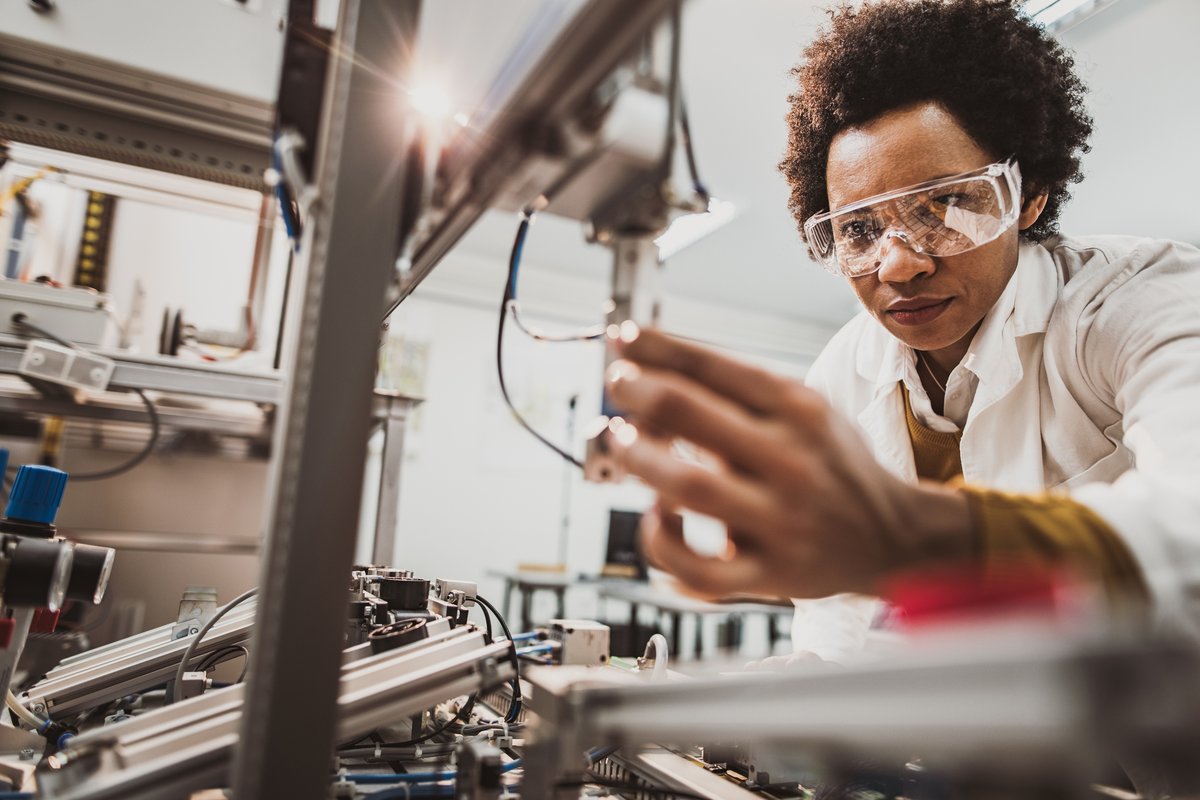 Petersons's tweet photo. ⚙️ Are you a grad student interested in #engineering? Check out our list of the top 10 graduate engineering programs with amazing interdisciplinary opportunities. #gradstudent #engineeringprogram #gradschool #STEM

https://t.co/xkobJQhdWK https://t.co/fbzdE5WGbD