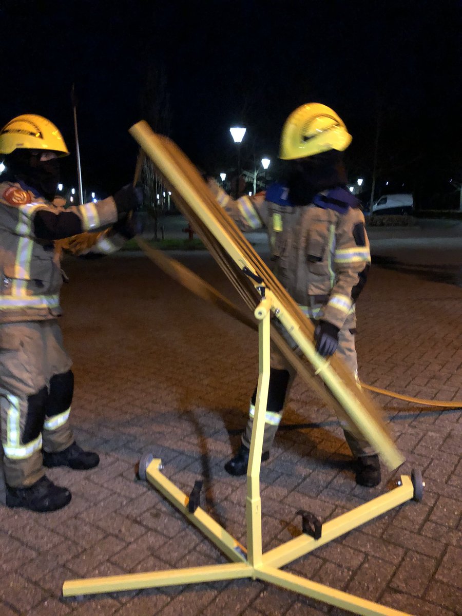 Vanavond zijn we weer begonnen 💪👍 starten met de basisprincipes. Straalpijpvoering, voortbewegen en O-bundels. #thenextgeneration #goedestart #covidproof