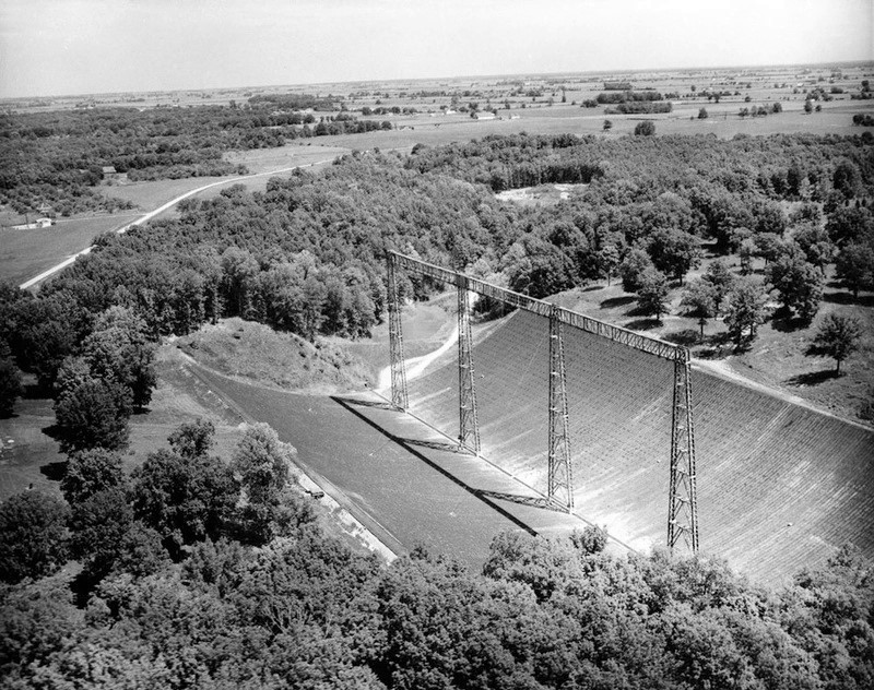 Sam6869's tweet image. An astronomy story:  Why [TV] Channel 37 Doesn’t Exist (And What It Has to Do With Aliens) vice.com/en/article/dy8… #BuildTMT #Hawaii #WeSupportTMT #ImuaTMT #TMT #Maunakea #WeAreMaunakea #HINews #HNN #astronomy #astrophysics #VermilionRiverObservatory #Vice