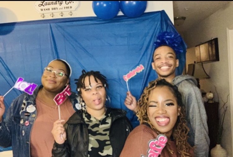_SpeakinOfDee's tweet image. #HadToBeThere 🥳🎊🙌🏾✨🎉  Congratulations 🍾 @itsBroDeci  Love you 😘