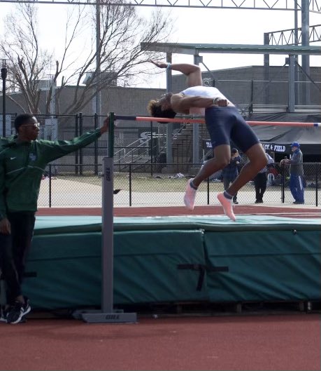diegohassell's tweet photo. More points earned for my HS in High Jump! ⬆️ @CoachBHarner https://t.co/xf7UbccWvO