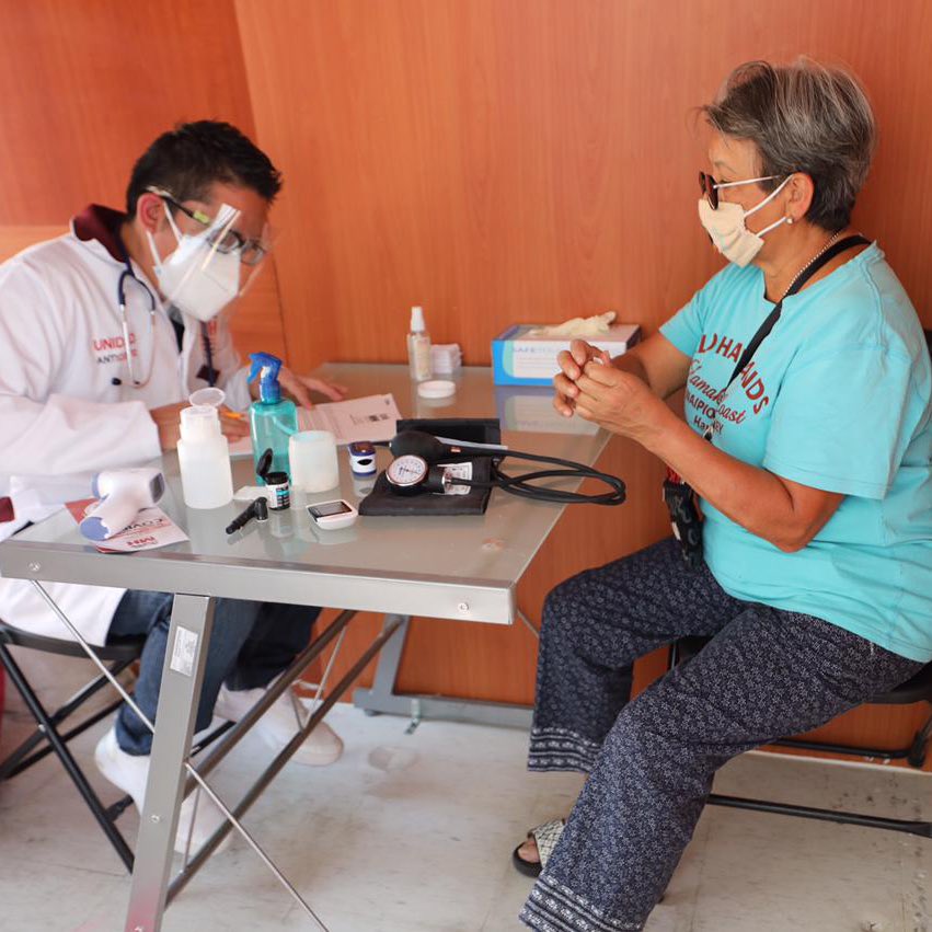 AlcaldiaMHmx's tweet photo. Acercamos los servicios y atención de la @AlcaldiaMHmx a las y los vecinos de la demarcación para mejorar su calidad de vida. Hoy estuvimos en #Tlaxpana con el #DiarioCONTIGO 

#MHelCorazónDeLaCapital https://t.co/bDXGKkYXn3