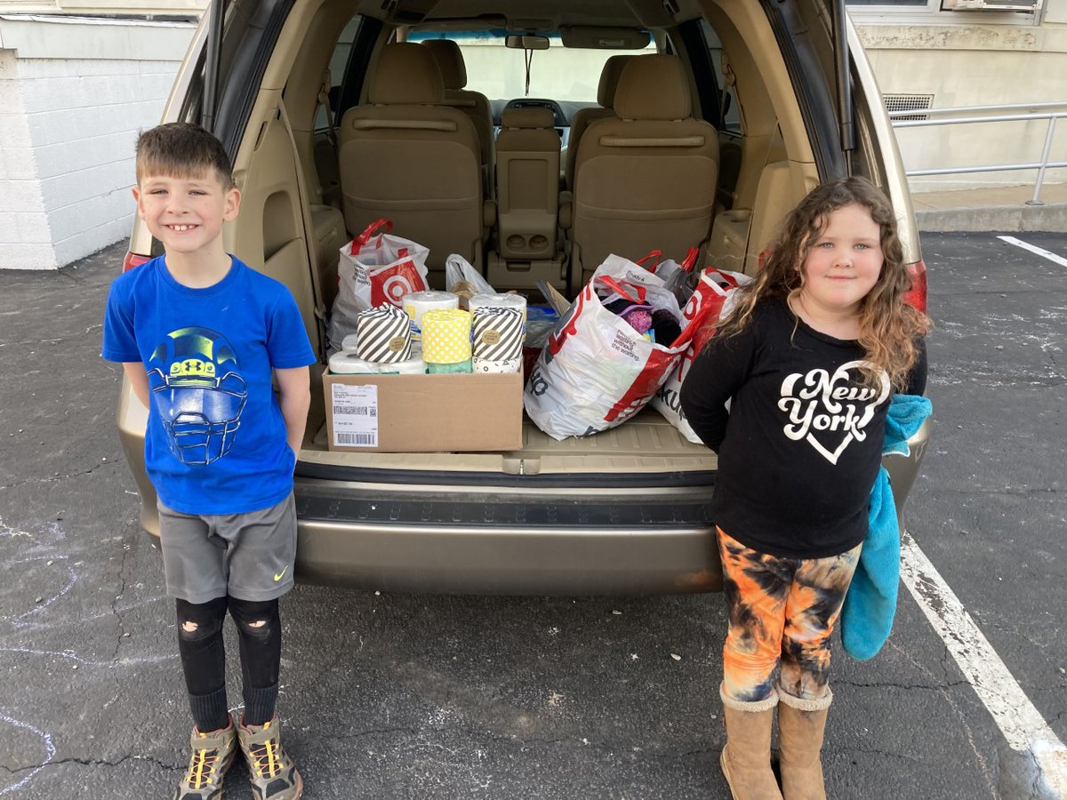 voaohin's tweet image. Firelands Montessori Academy in #Huron collects and donates items every year in February to celebrate the 100th day of school. This year they donated over 400 items to our Crossroads Shelter! Thank you #Firelands #Montessori for giving hope to those in need! #FeelGoodFriday