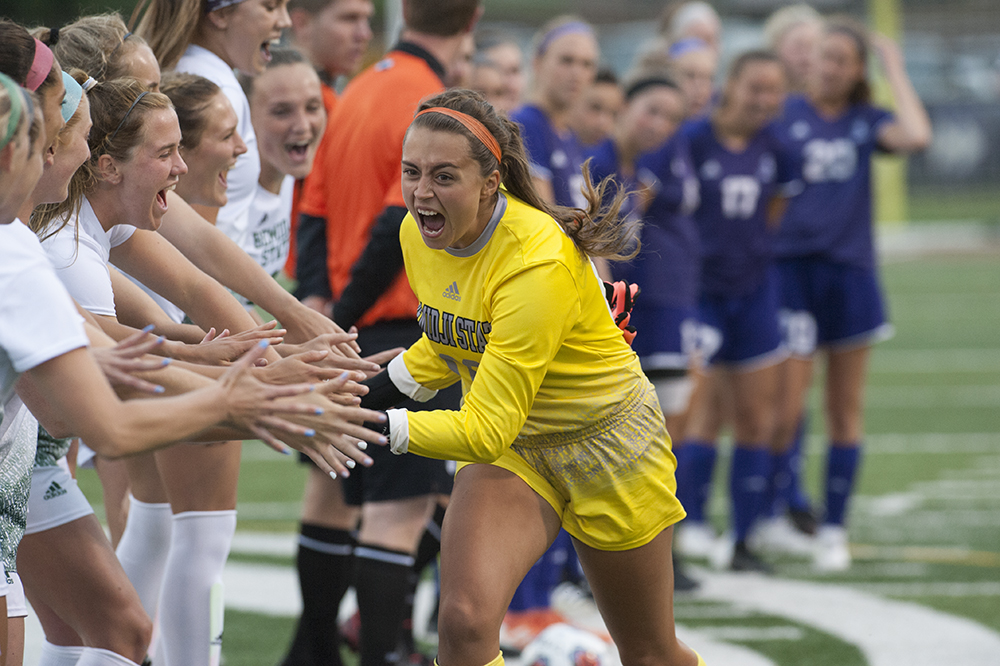 BSUBeaverSoccer's tweet photo. It's been 4️⃣8️⃣4️⃣ days since the BSU soccer team played its last official contest, but the Beavers are set to open the spring season April 10 when they host Minnesota Duluth to open a  6️⃣-match schedule. https://t.co/4hSN7MOsTy https://t.co/PJmvsnuoPJ